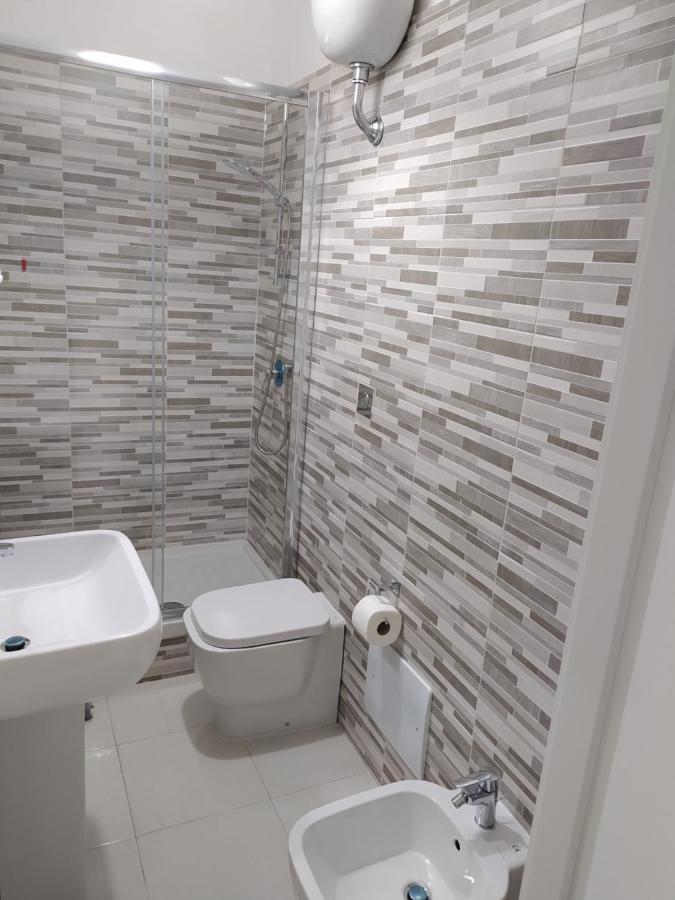 Twin Room,1743696270:JPEG